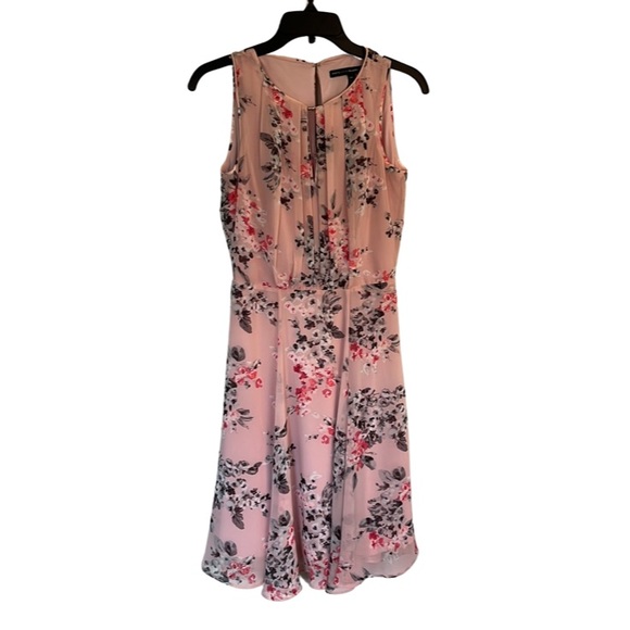 White House Black Market dress. - Picture 2 of 10